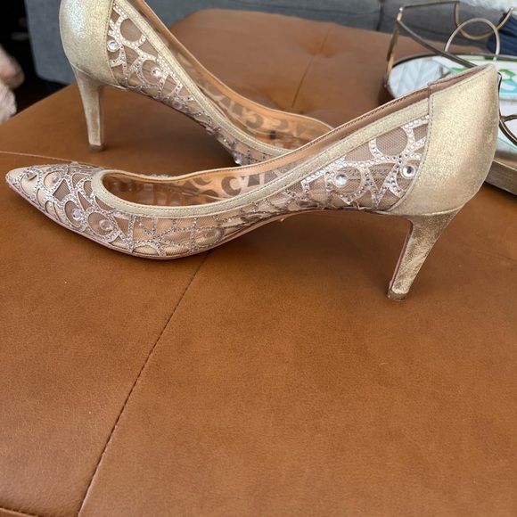 Badgley Mischka pointed-toe pumps